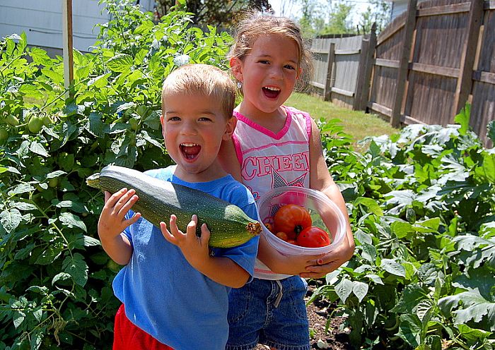 http://www.isledegrande.com/islanders/images/macneil-kids-garden8-16-07.jpg